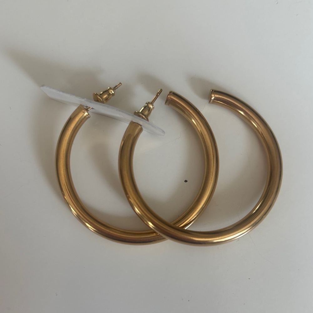 Chic Gold-Tone Hoop Earrings